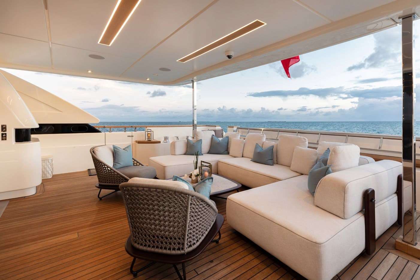 Yacht Photo 17