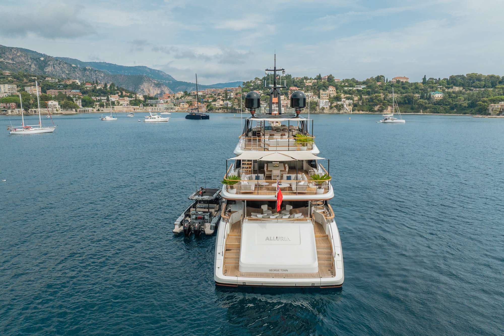 Yacht Photo 2