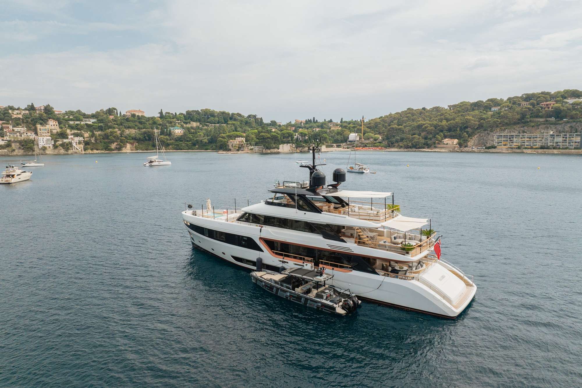 Yacht Photo 3