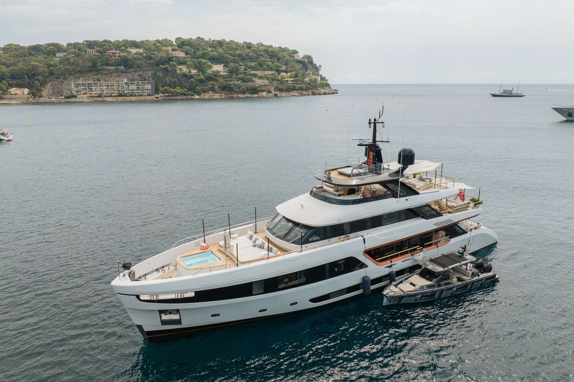 Yacht Photo 4