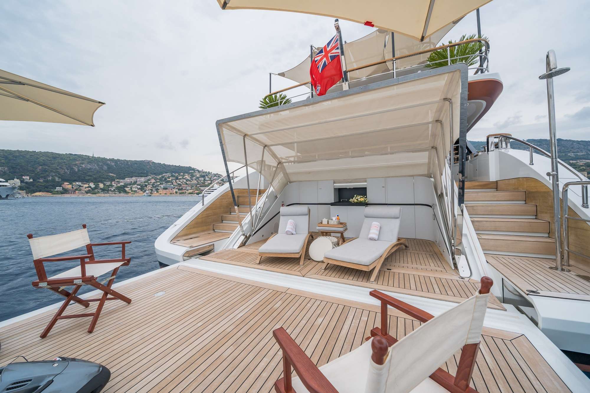 Yacht Photo 6