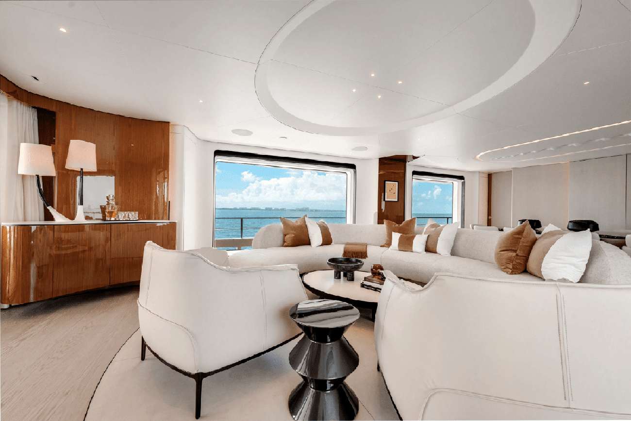 Yacht Photo 22