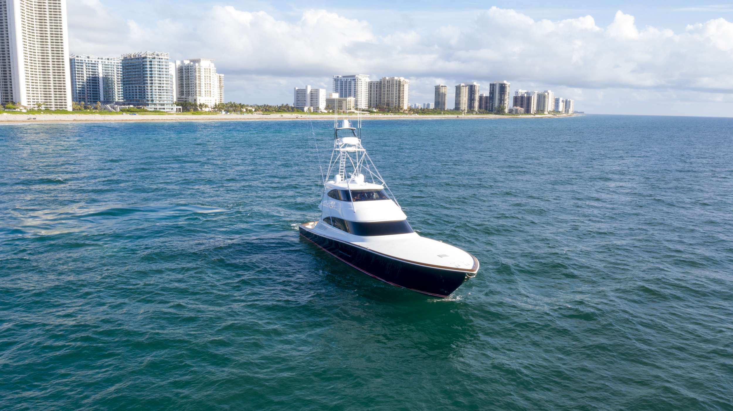 Yacht Photo 5