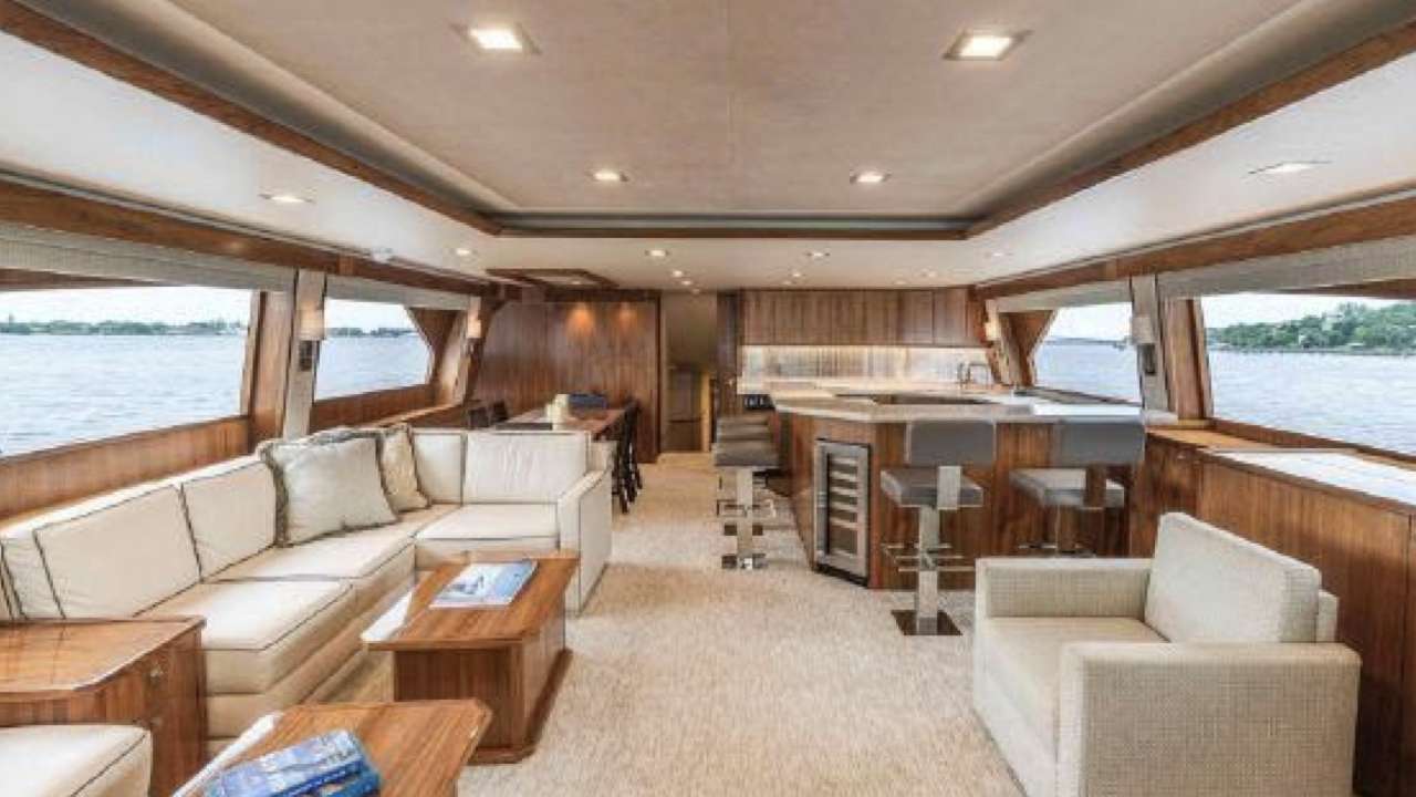 Yacht Photo 2