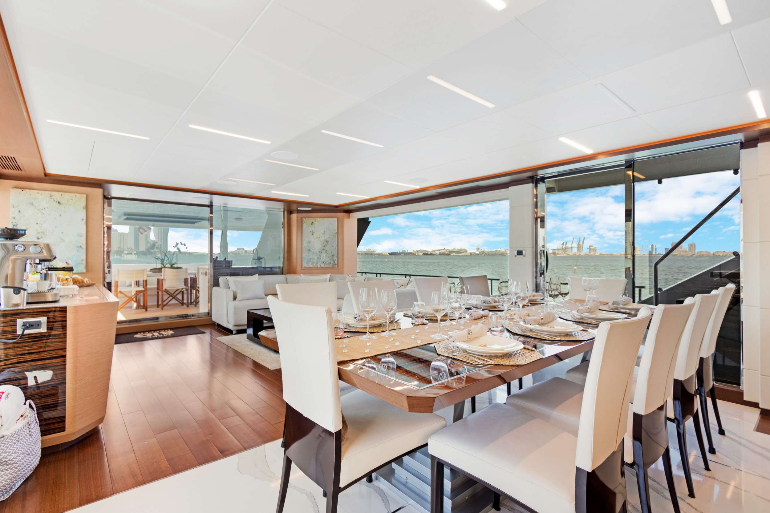 Yacht Photo 3