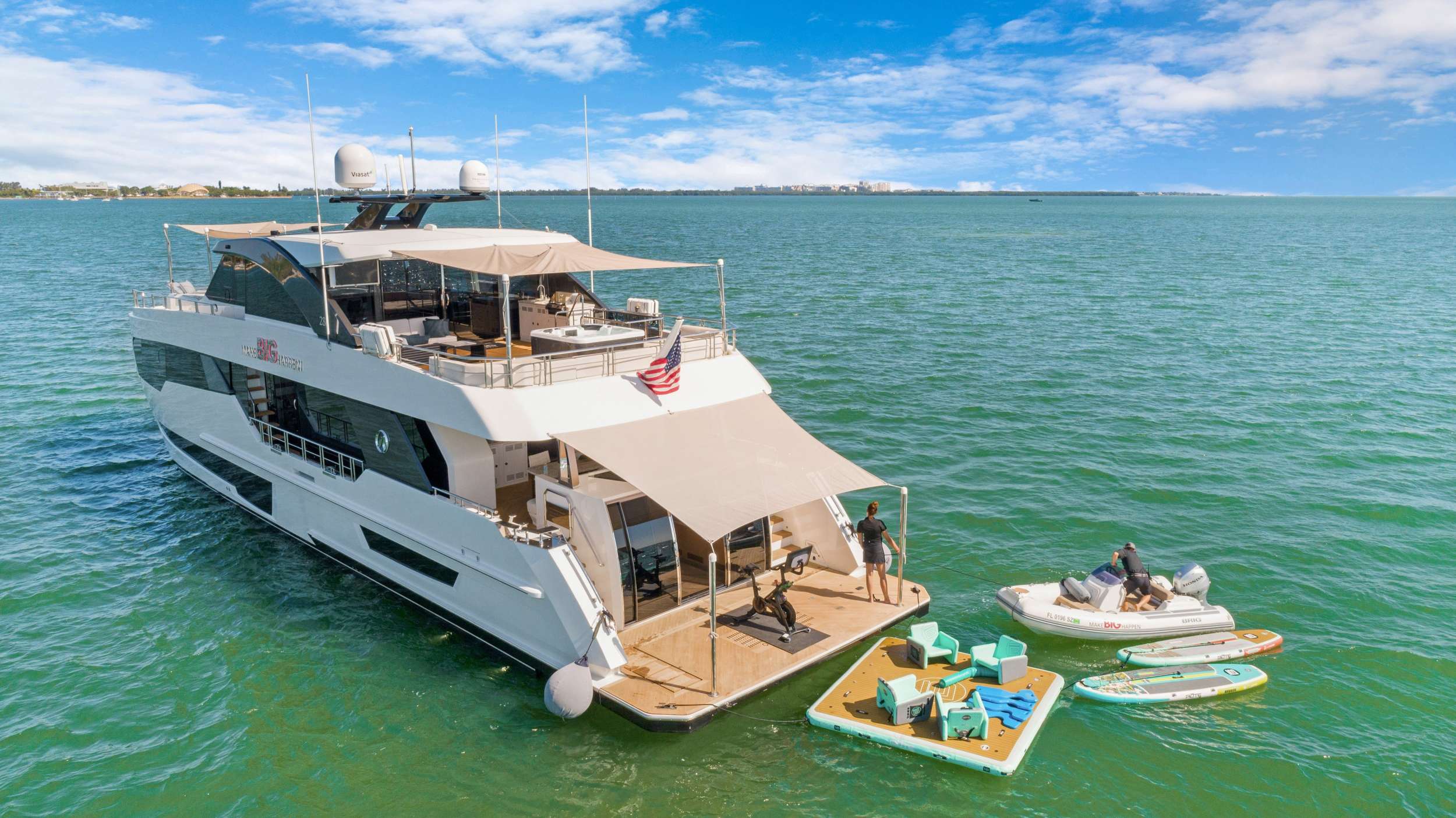 Yacht Photo 10