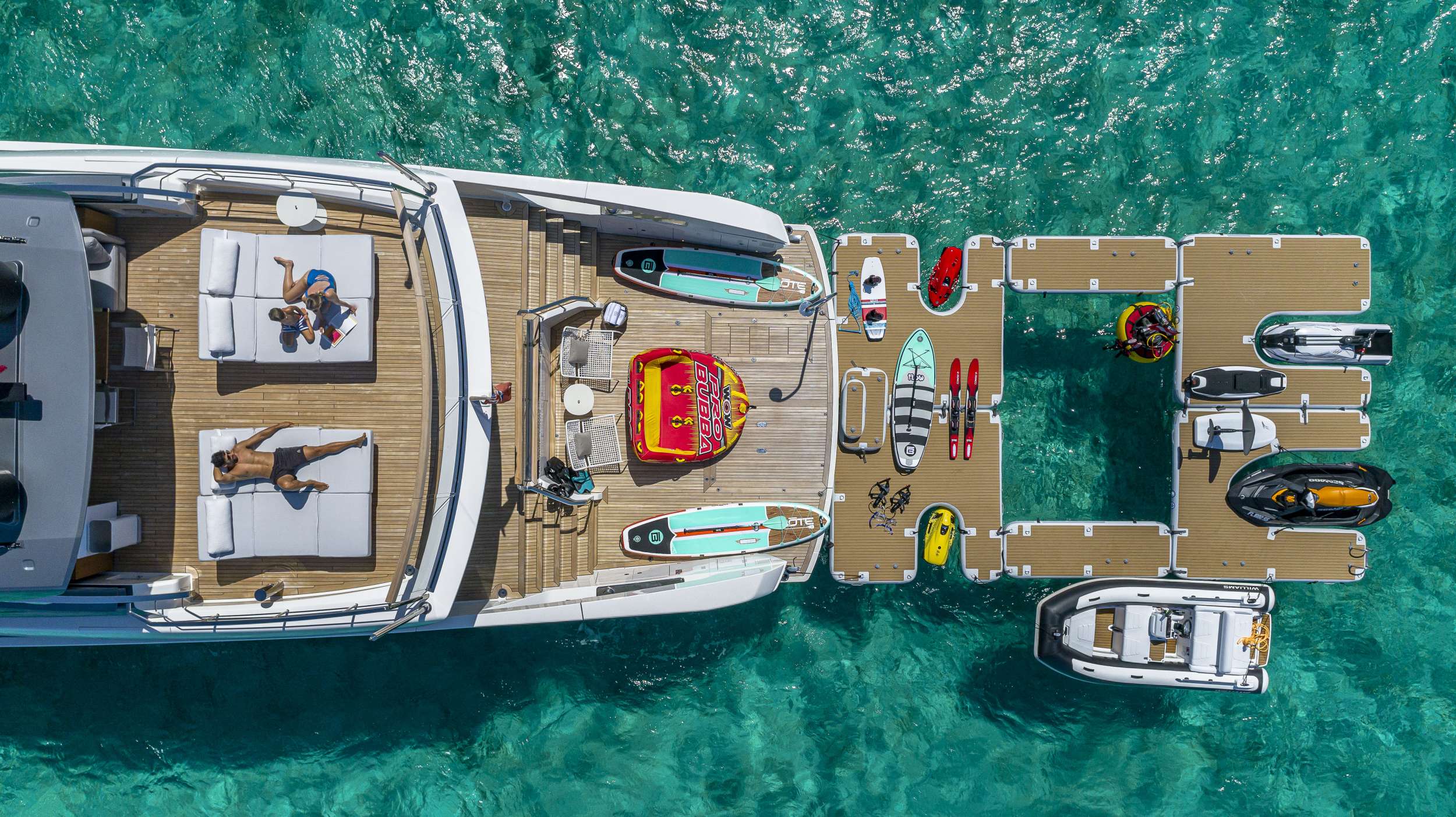 Yacht Photo 4