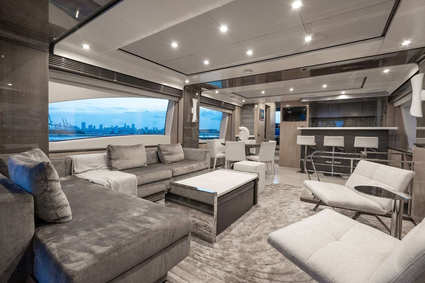 Yacht Photo 2
