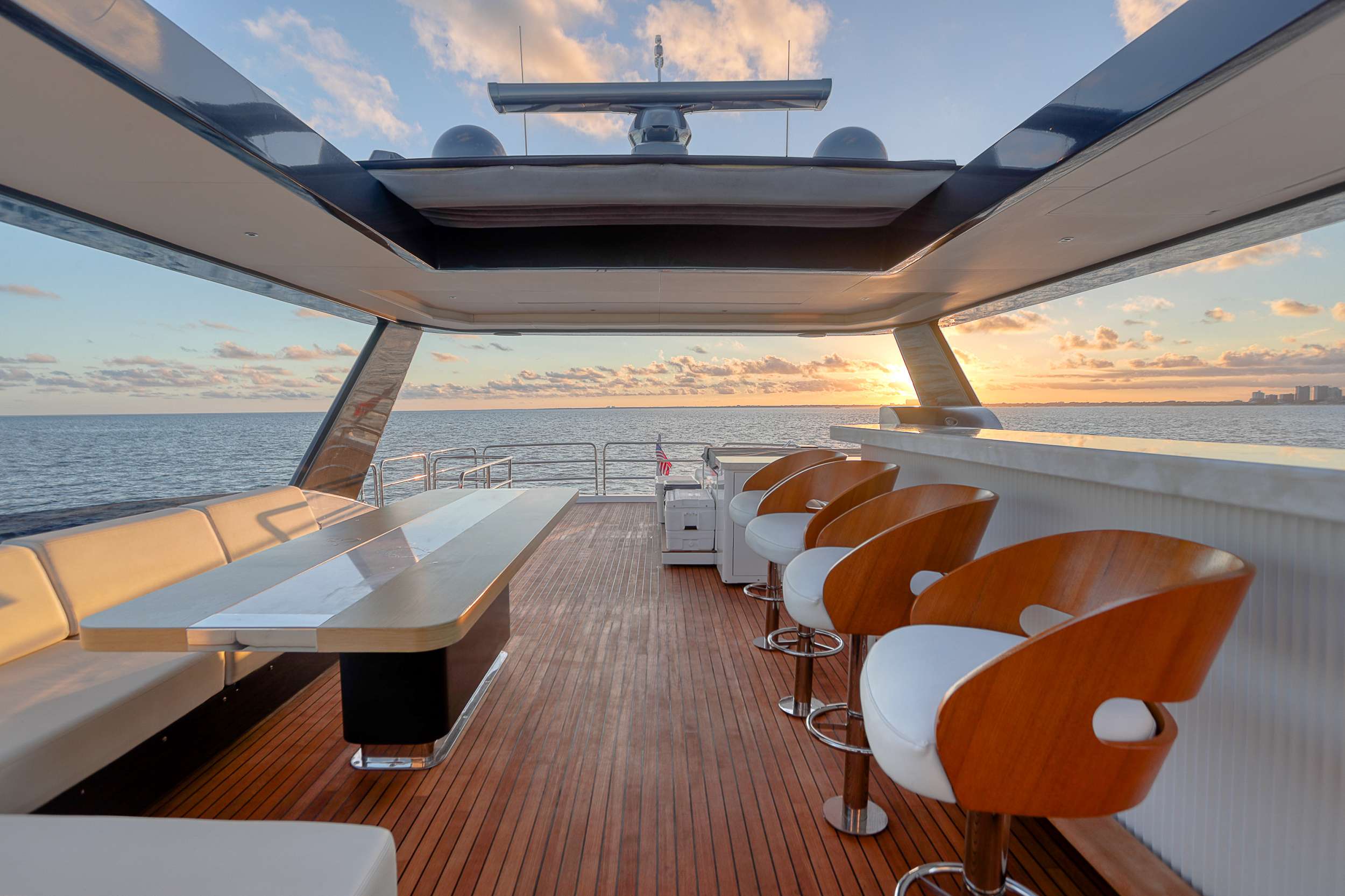Yacht Photo 13