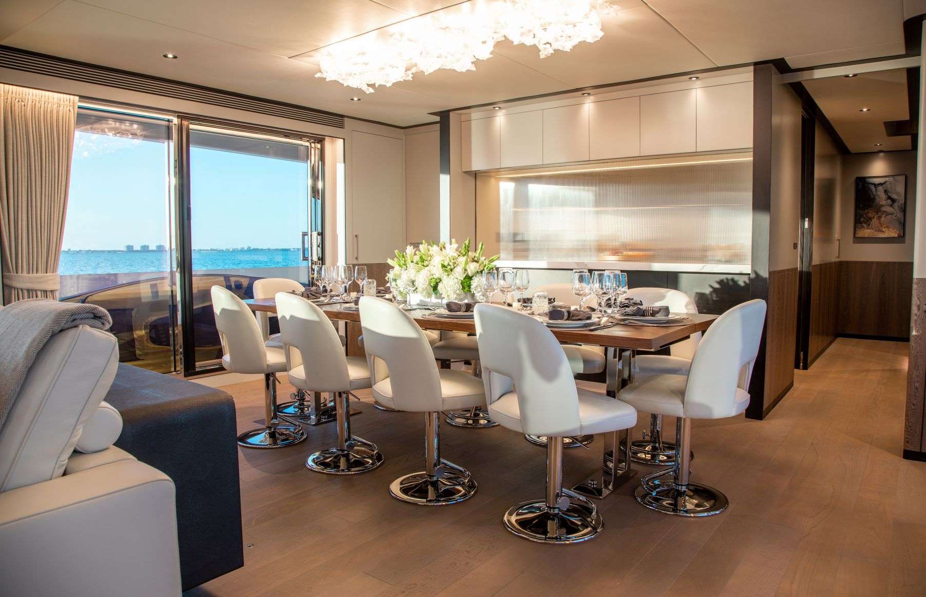 Yacht Photo 4