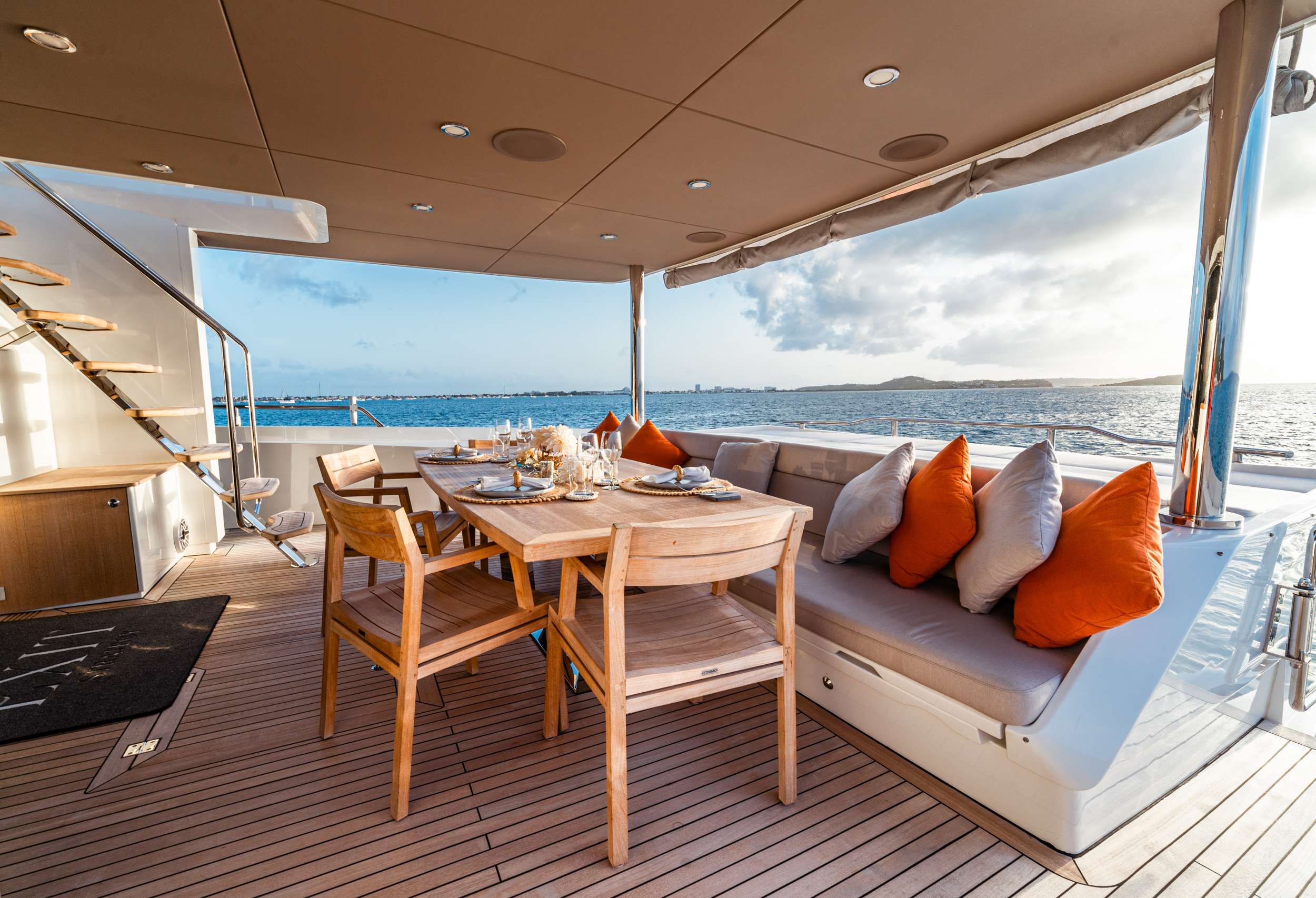 Yacht Photo 3