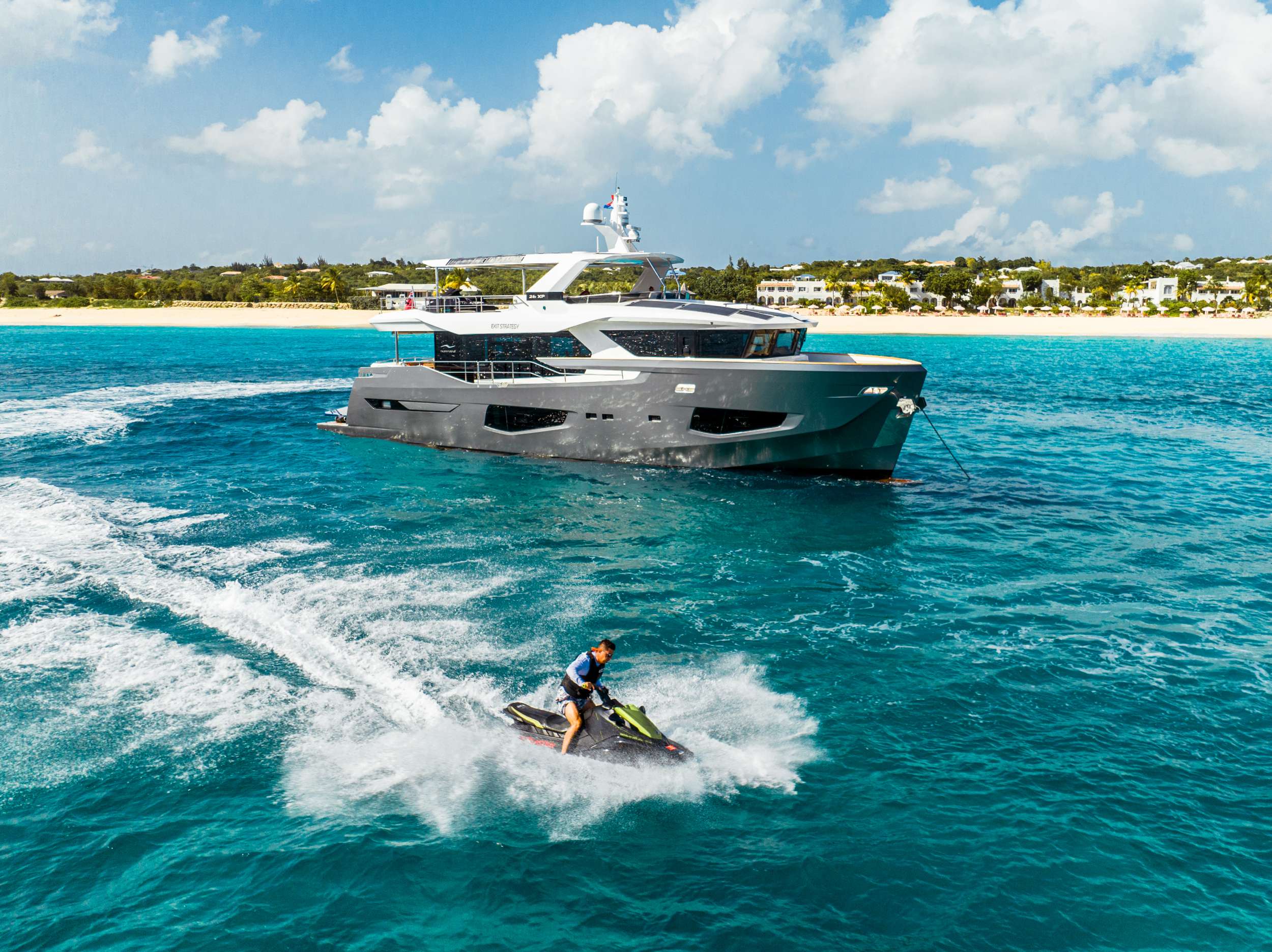 Yacht Photo 11