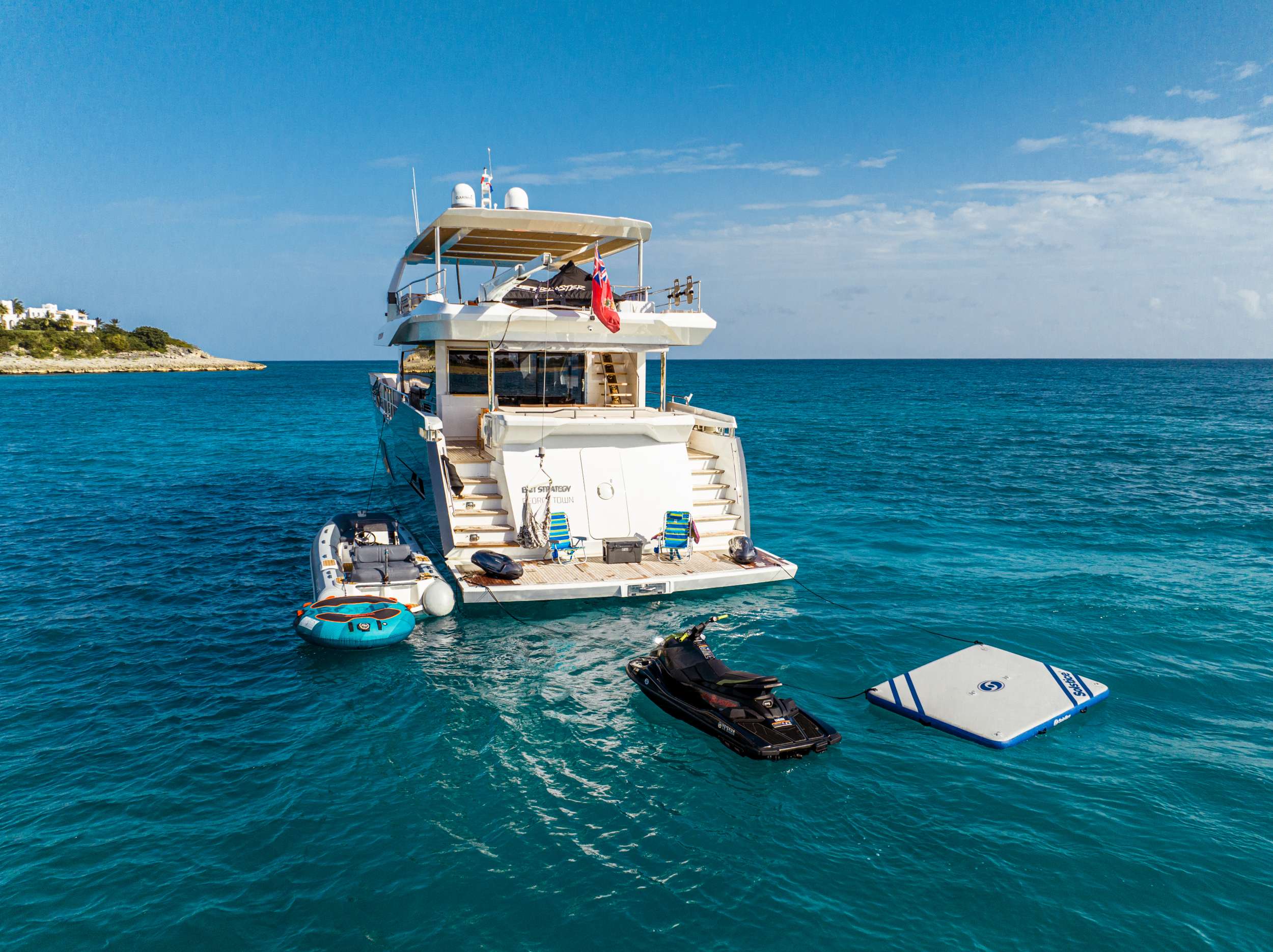 Yacht Photo 12