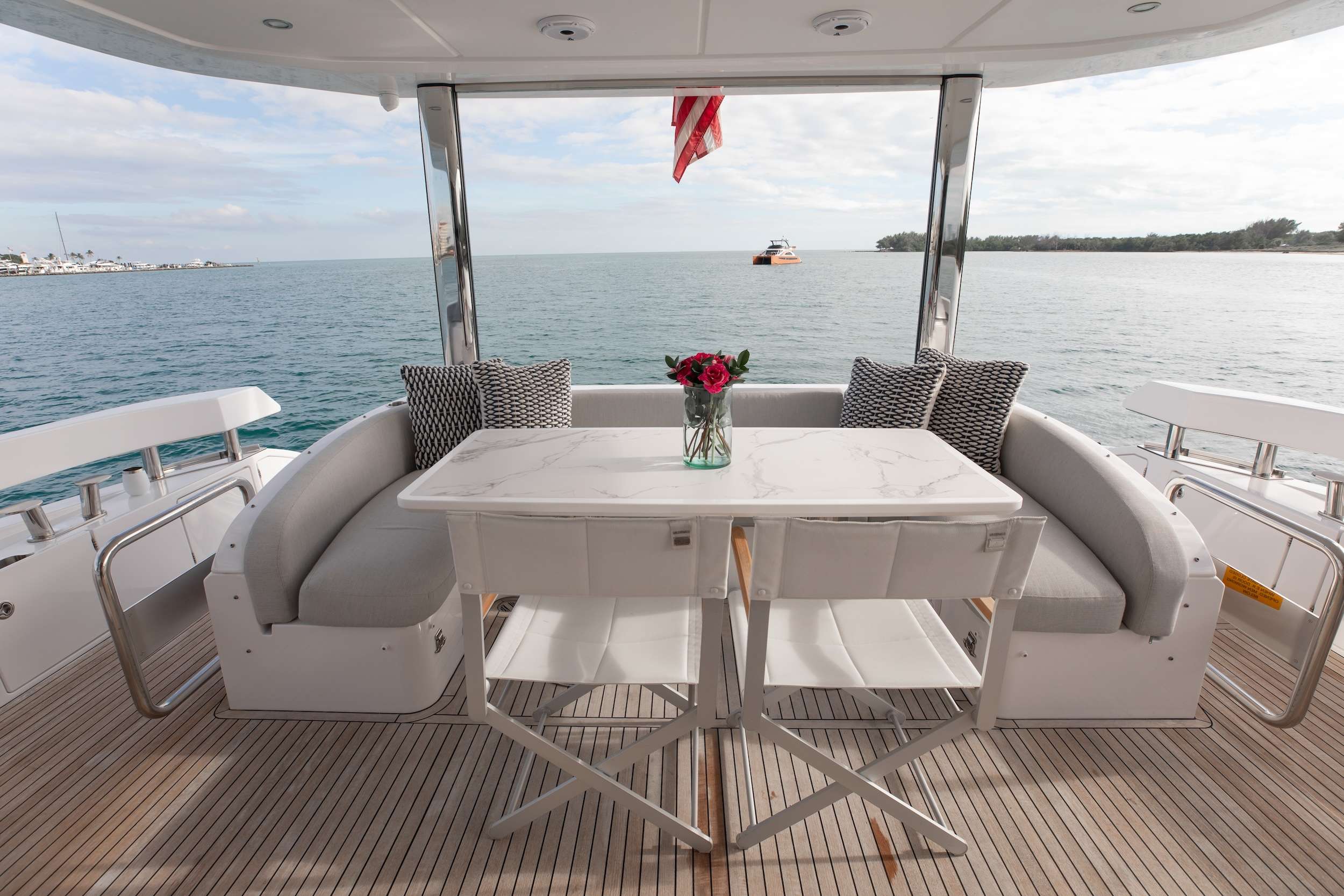 Yacht Photo 3