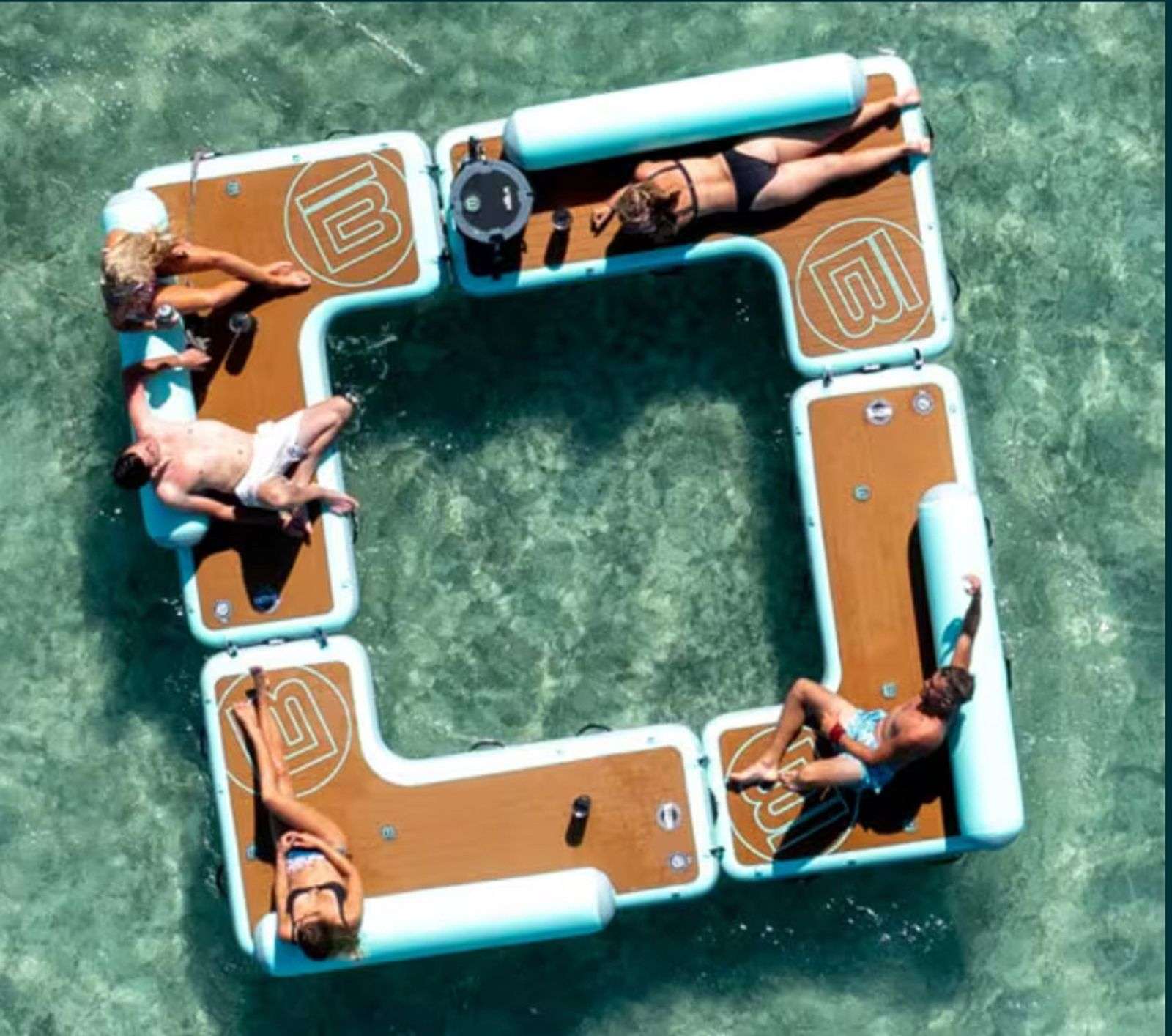 Yacht Photo 13
