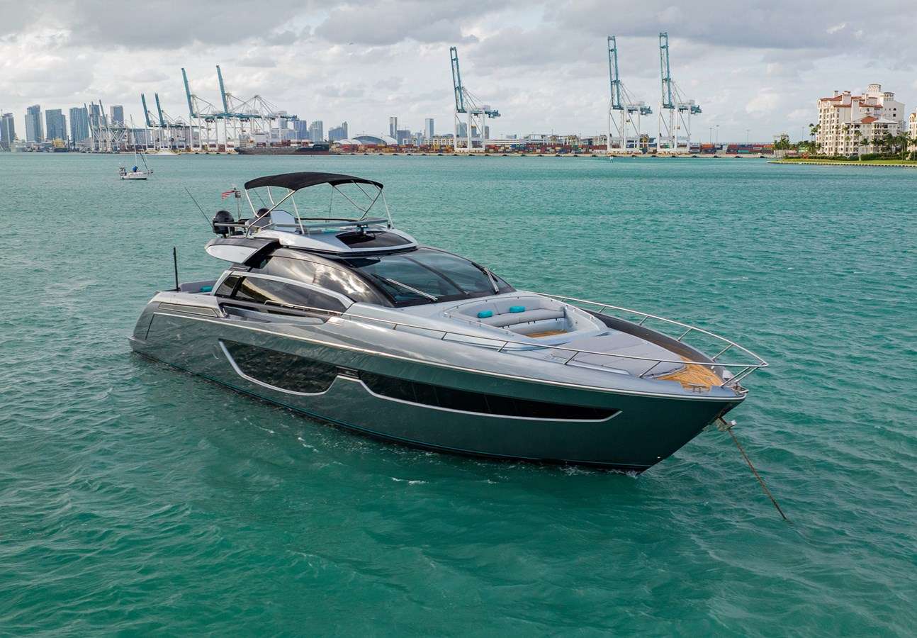 Yacht Photo 2