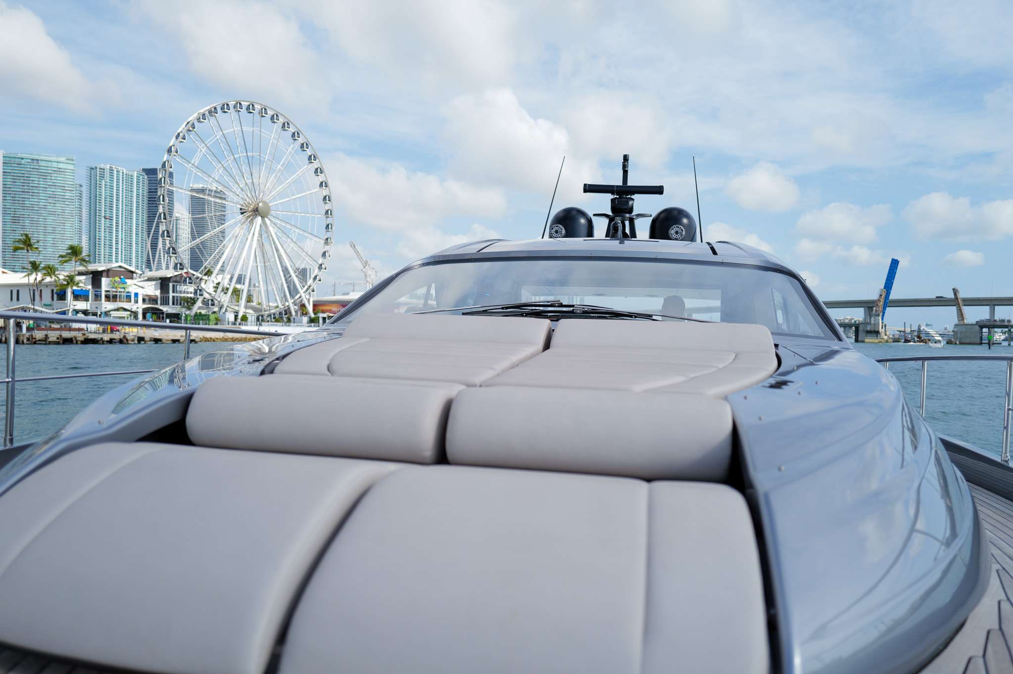 Yacht Photo 4