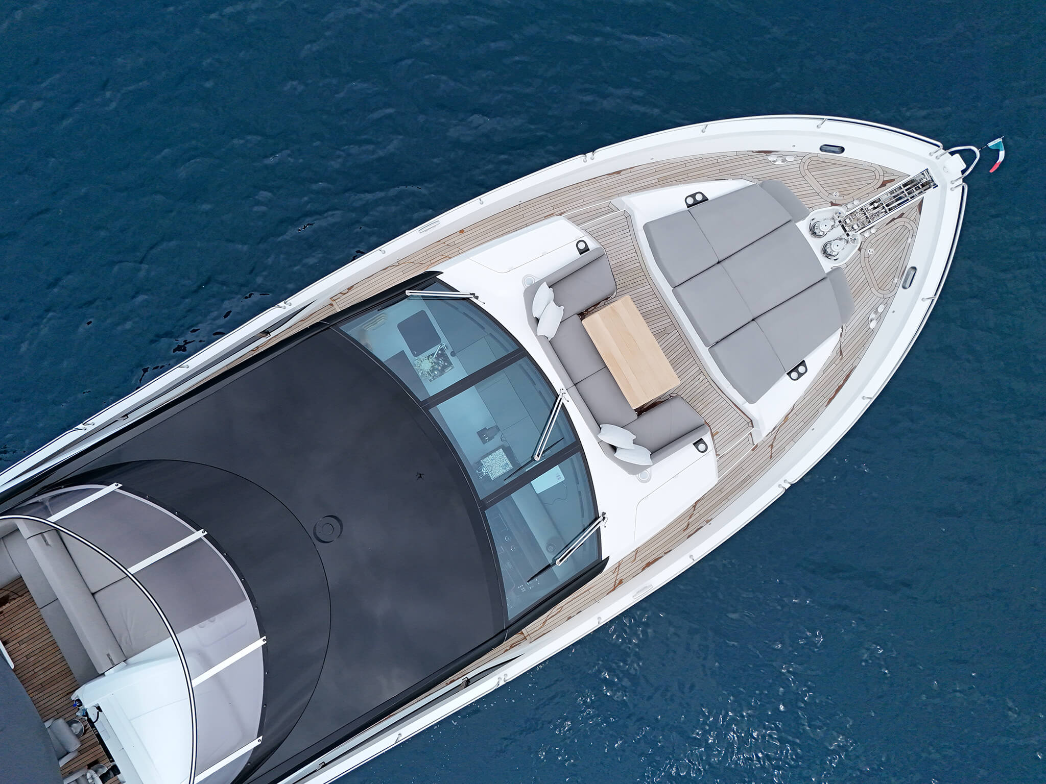 Yacht Photo 12
