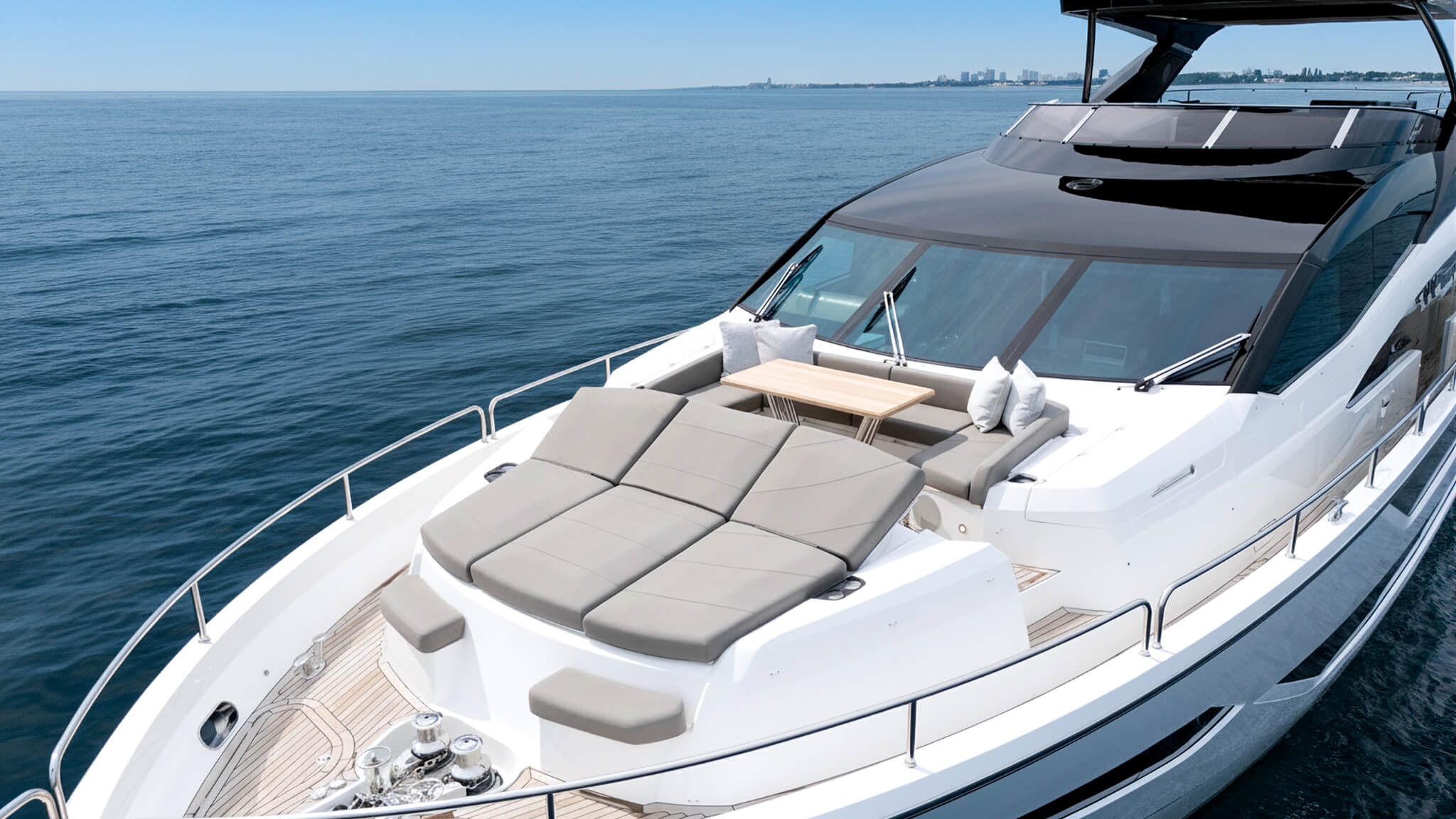 Yacht Photo 13