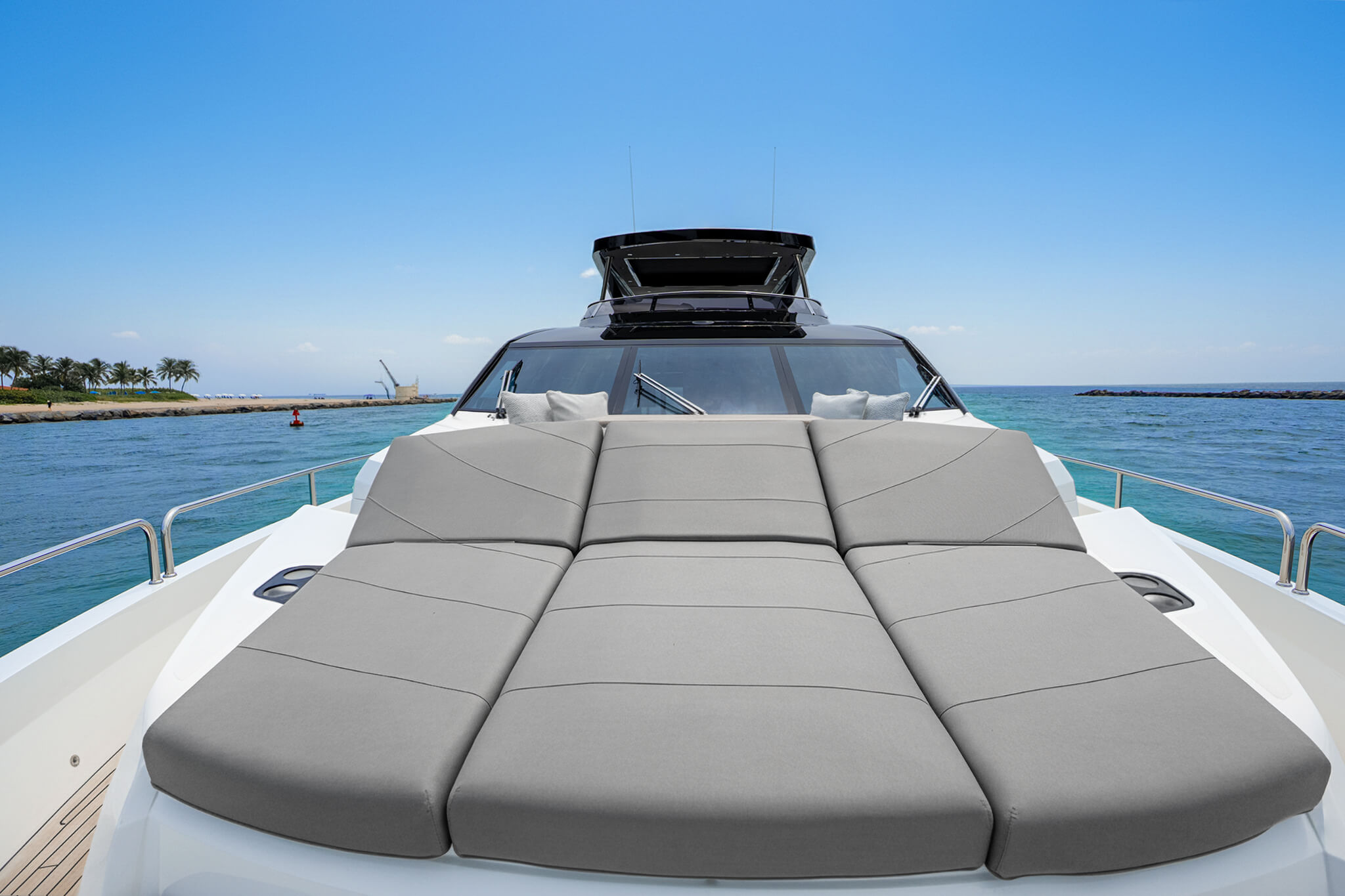 Yacht Photo 16