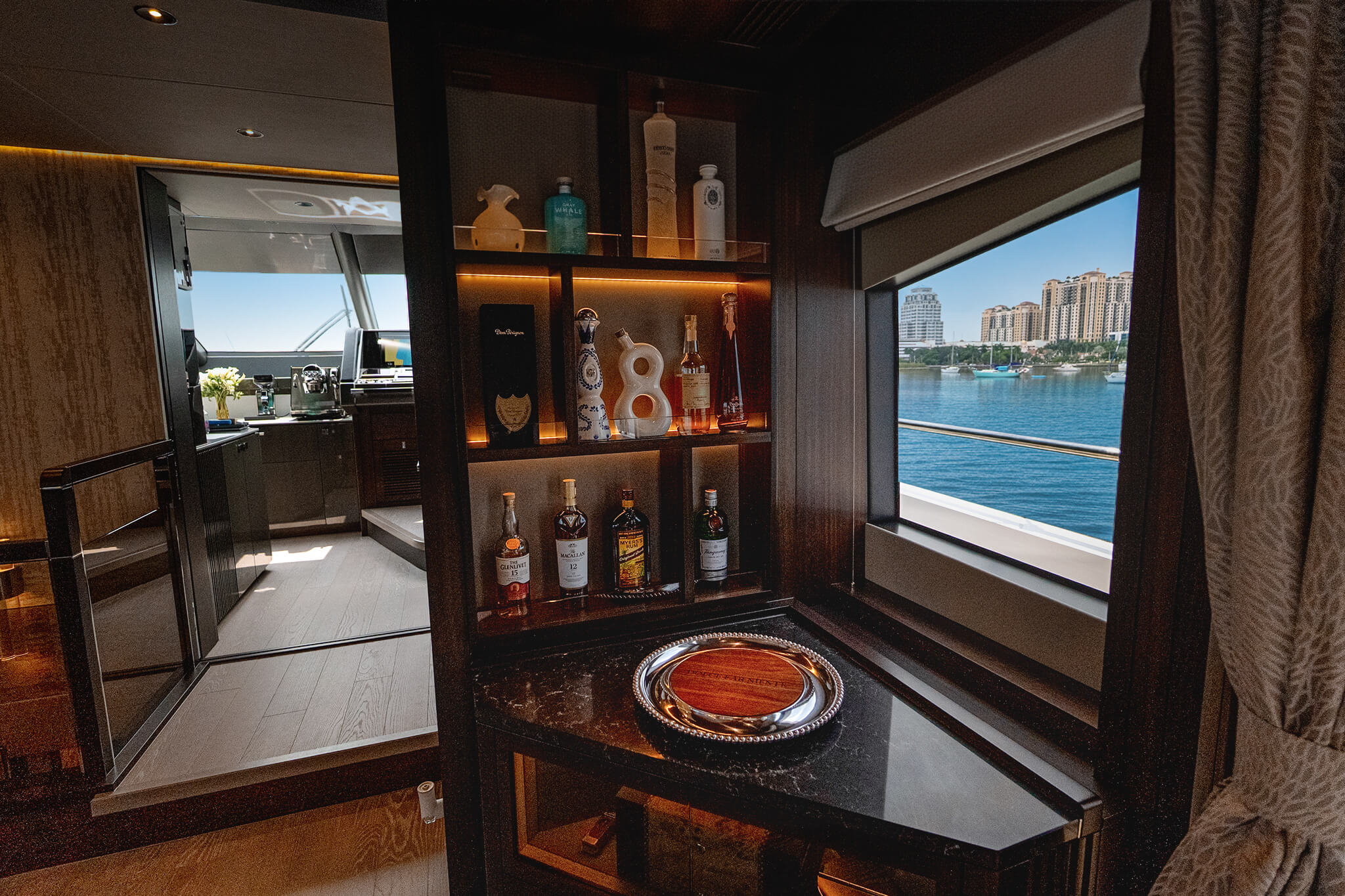 Yacht Photo 31