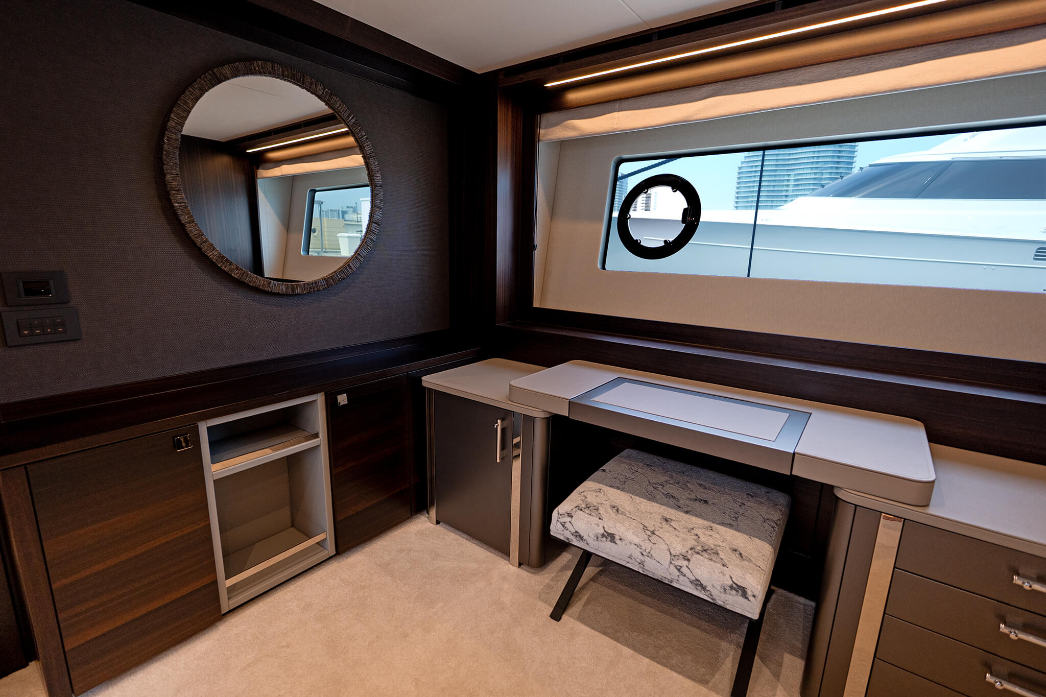 Yacht Photo 36