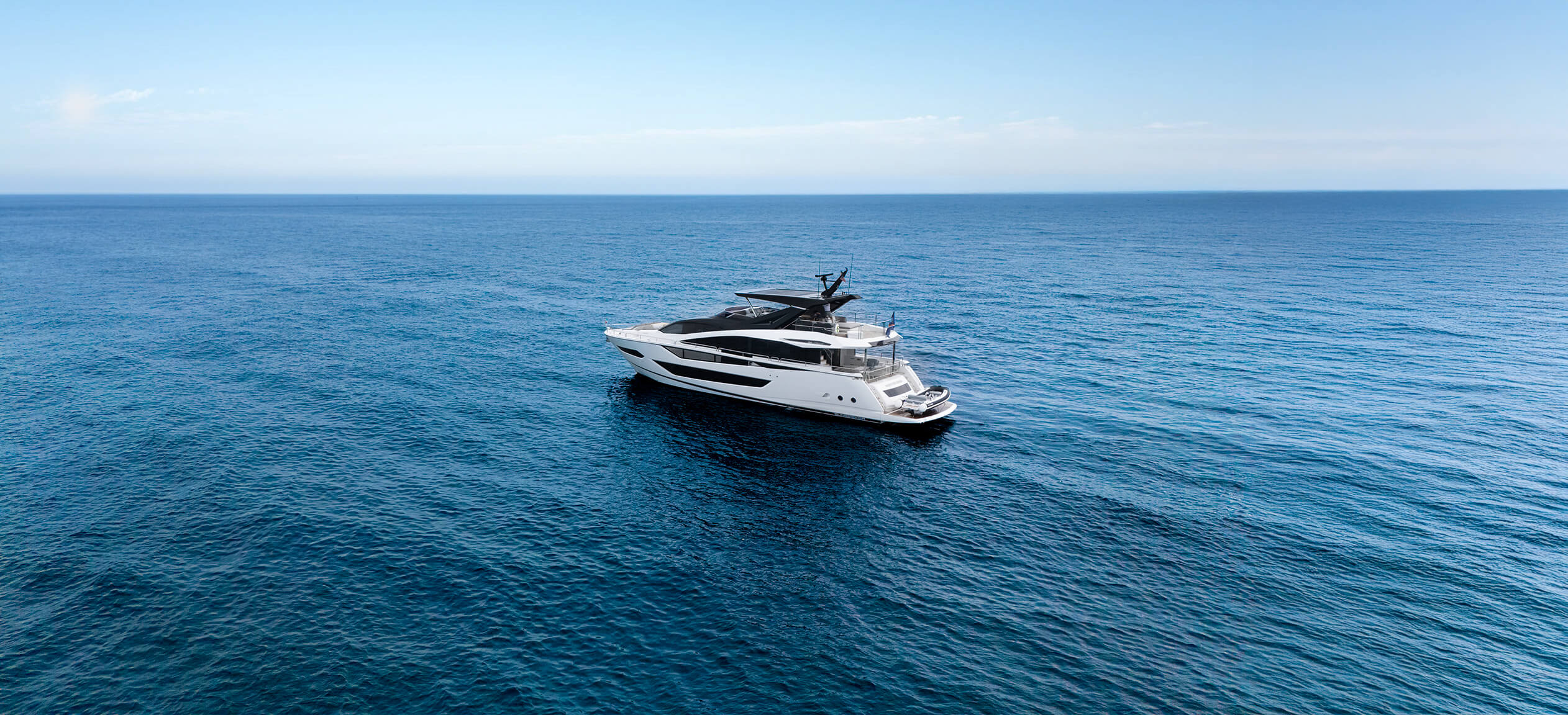 Yacht Photo 43