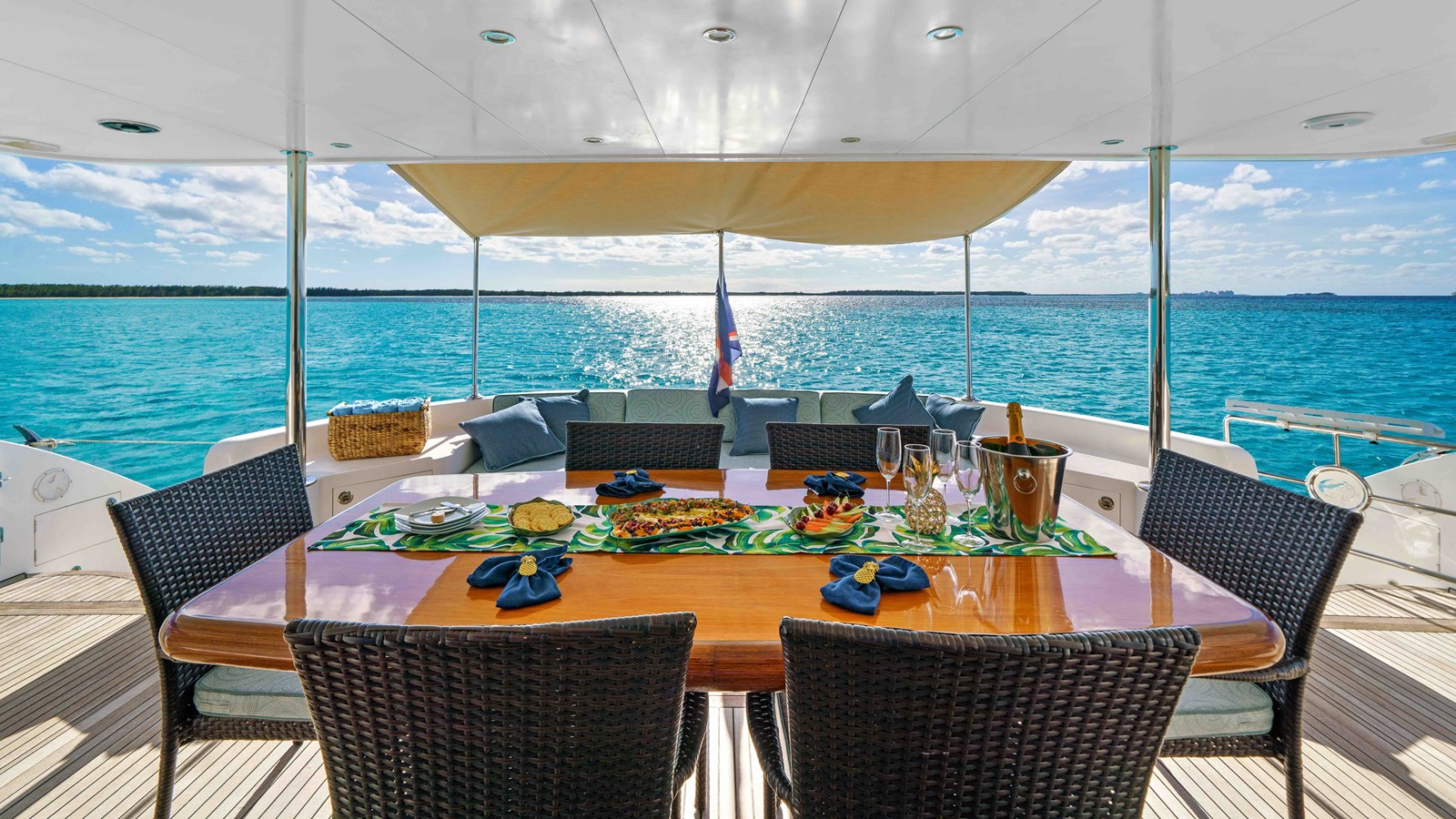 Yacht Photo 3