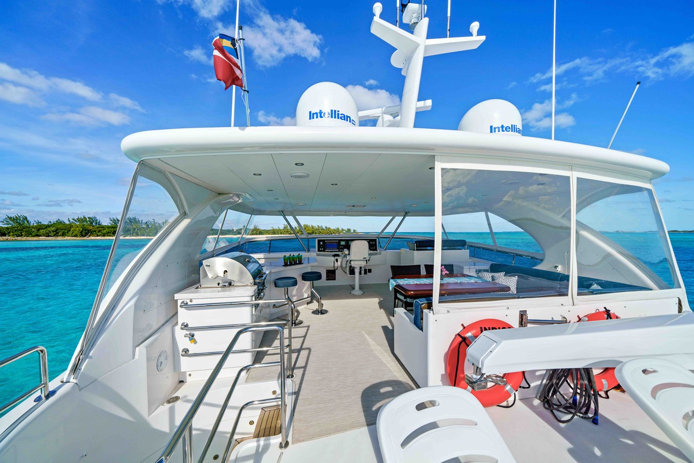Yacht Photo 5