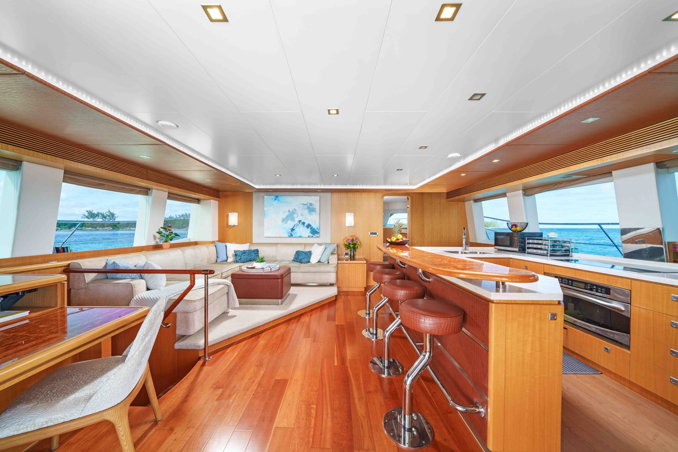 Yacht Photo 7