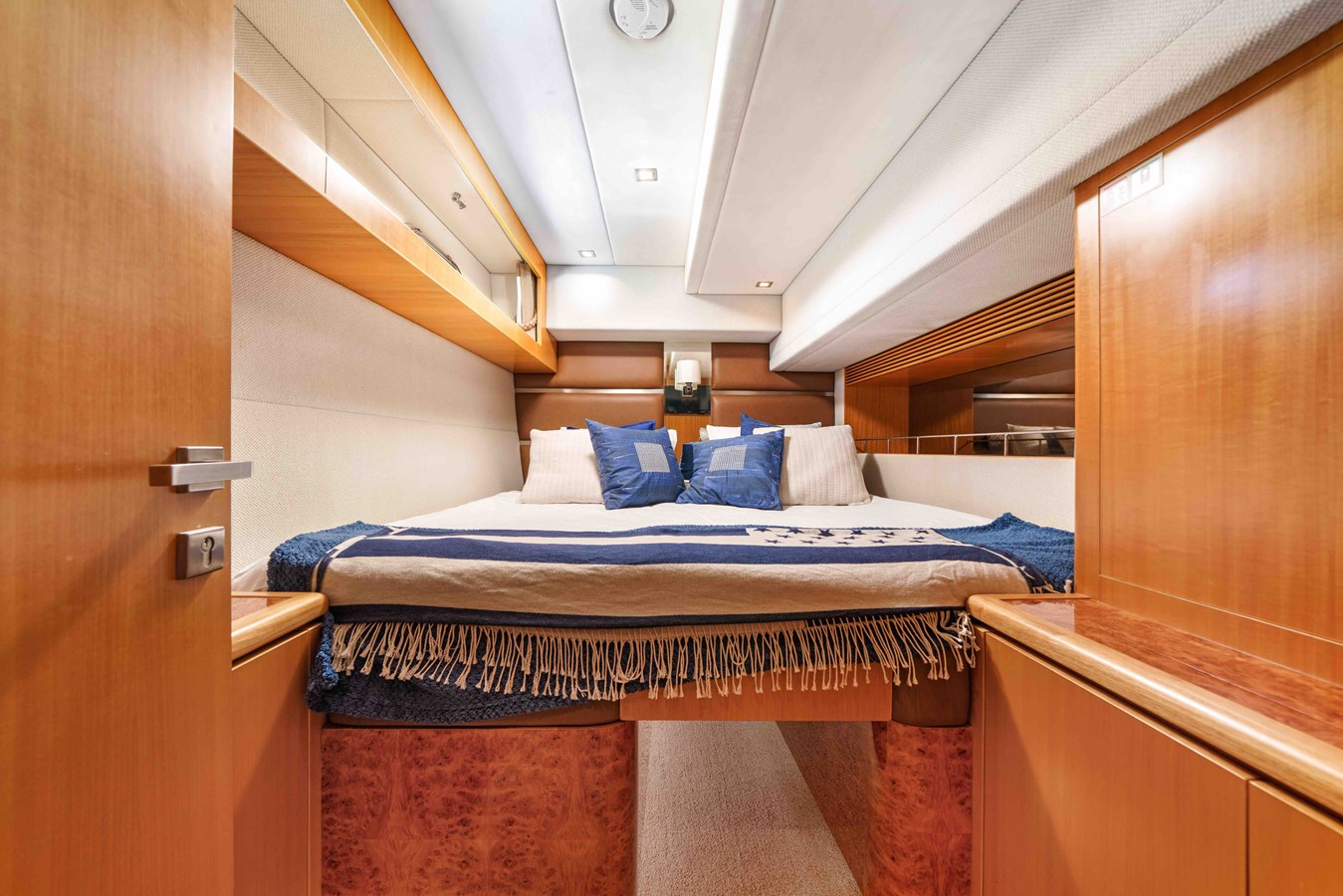 Yacht Photo 19