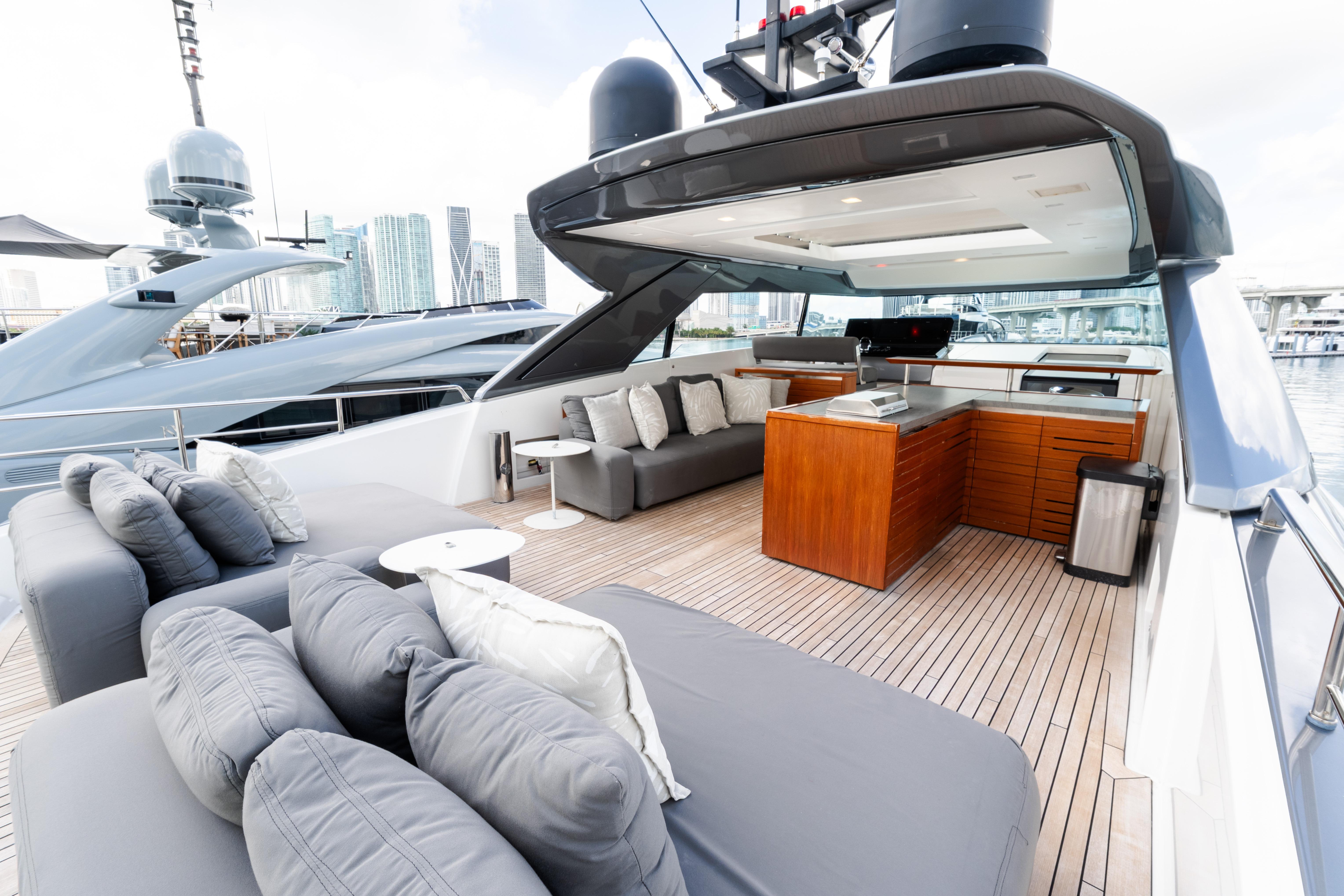 Open-Plan Entertaining