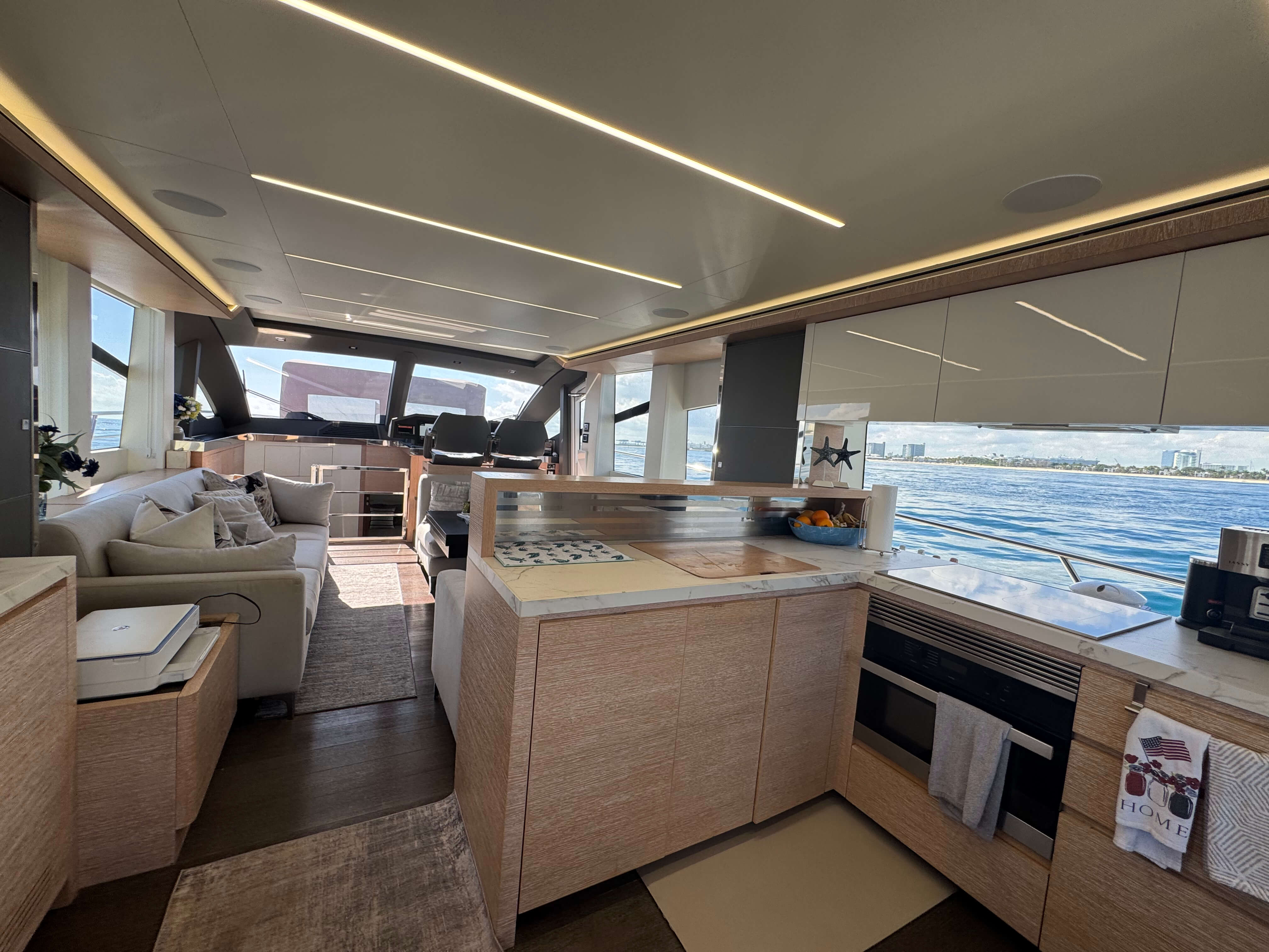 Yacht Photo 40