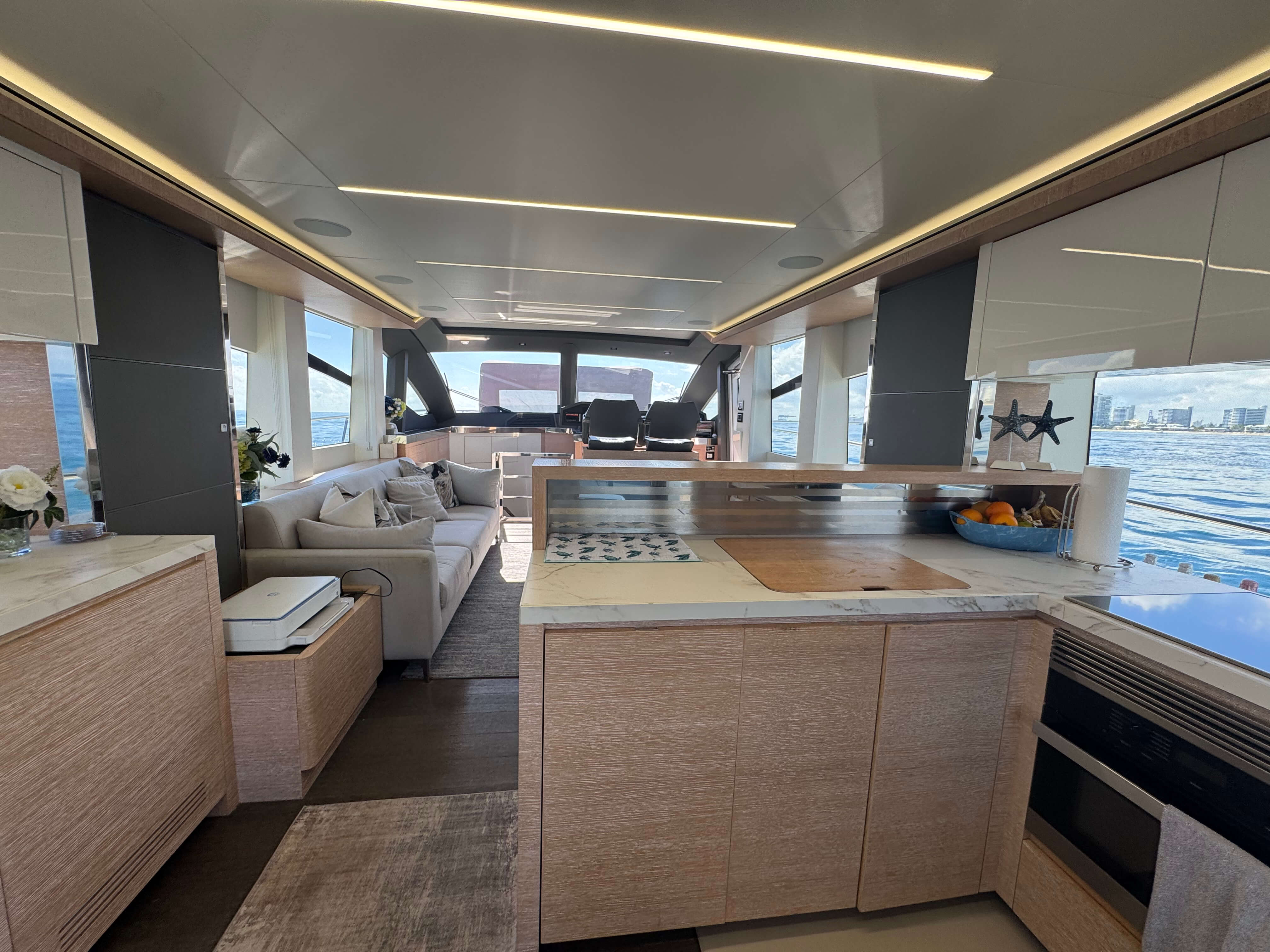 Yacht Photo 41