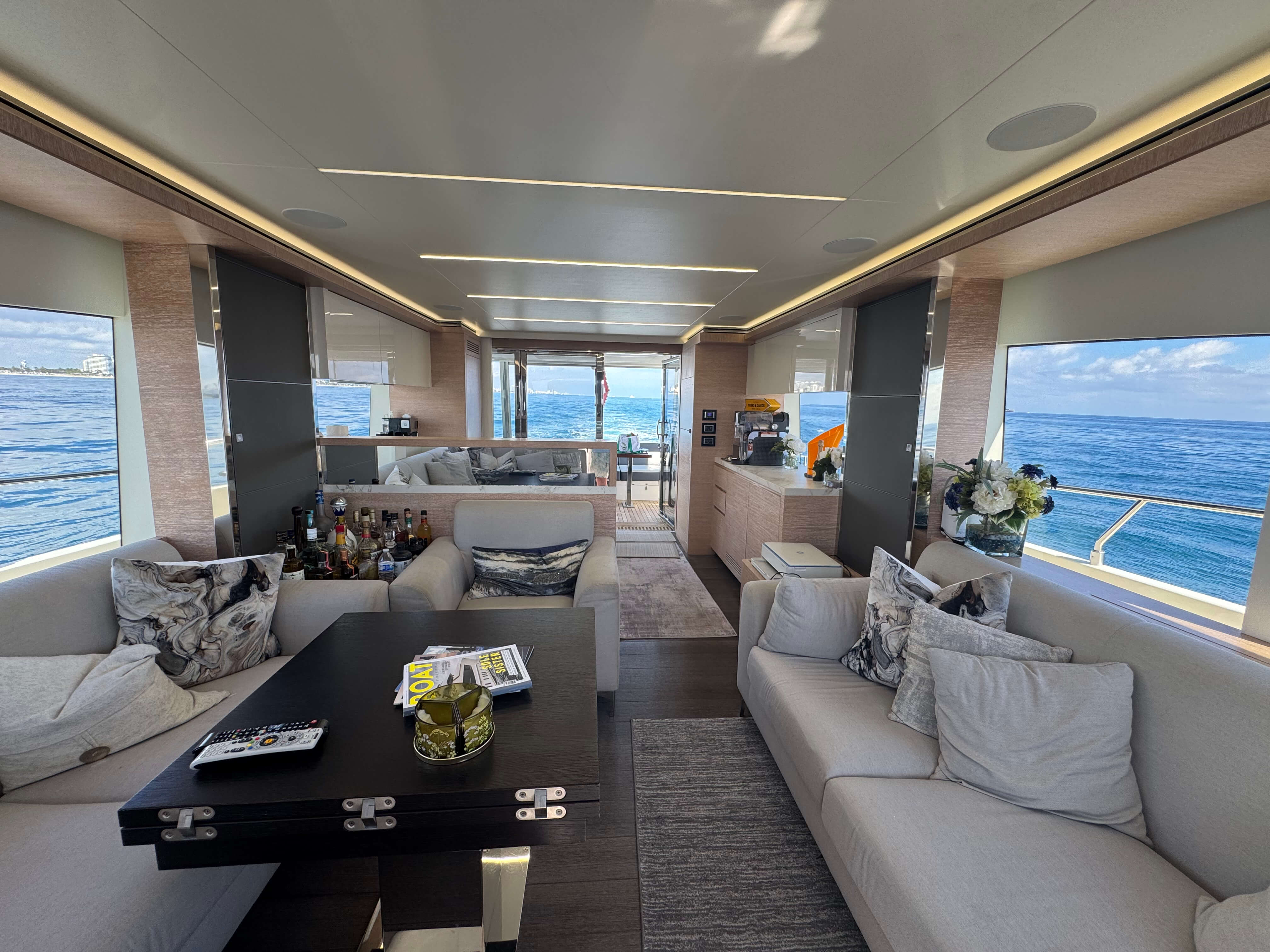 Yacht Photo 45