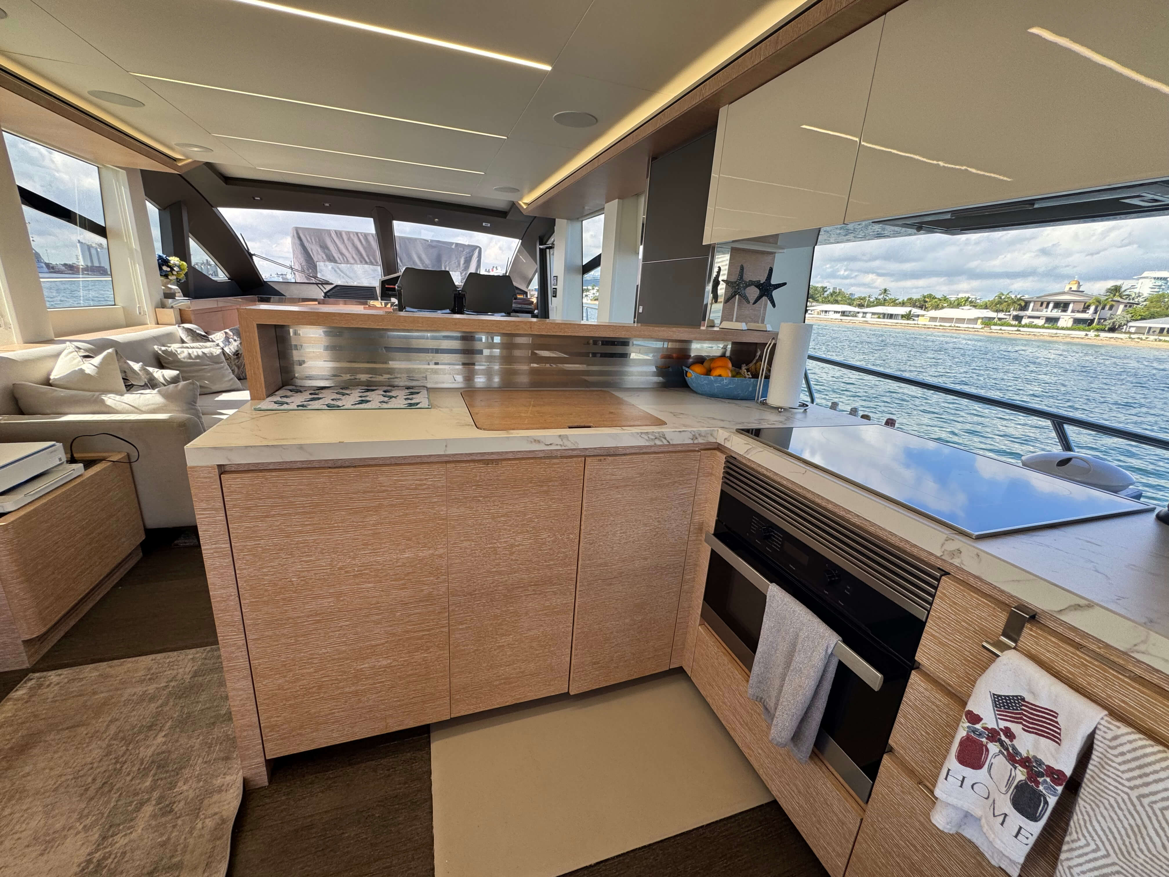 Yacht Photo 63