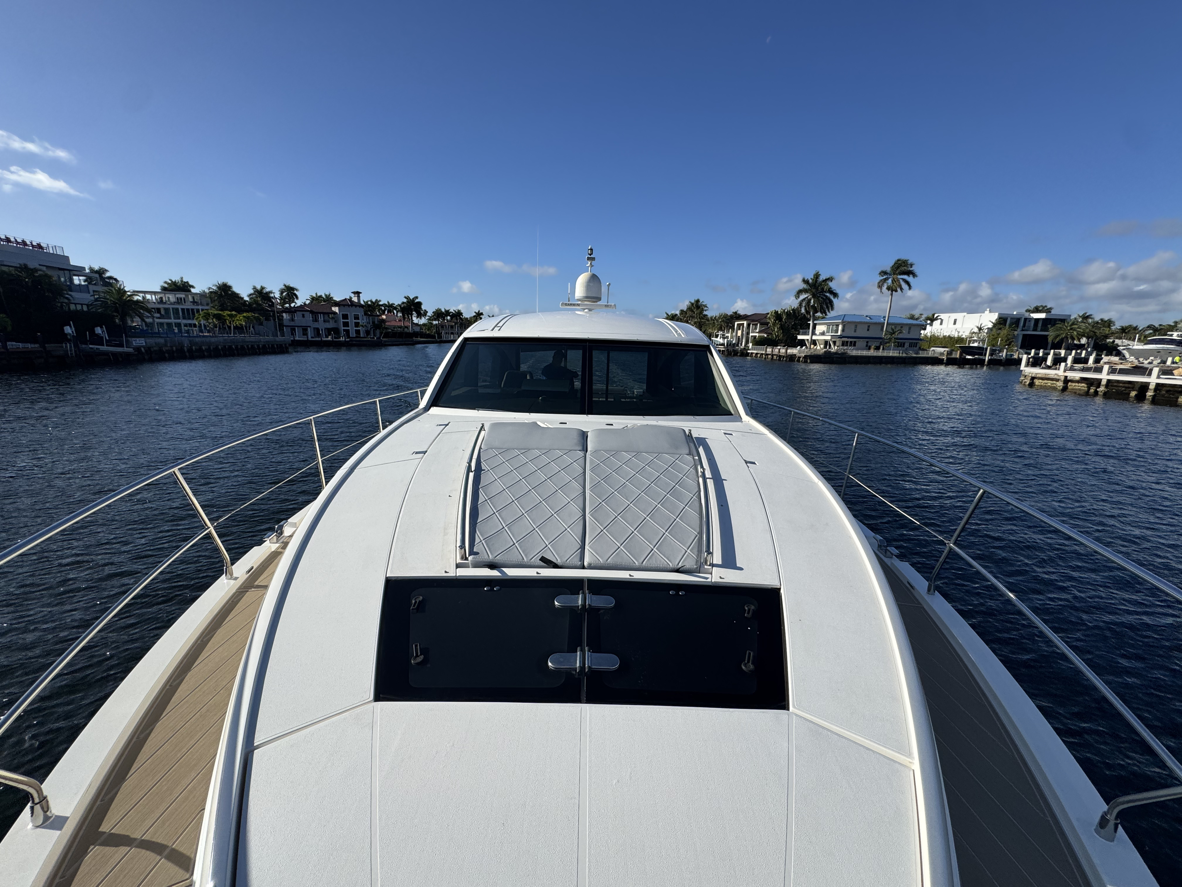 Yacht Photo 15