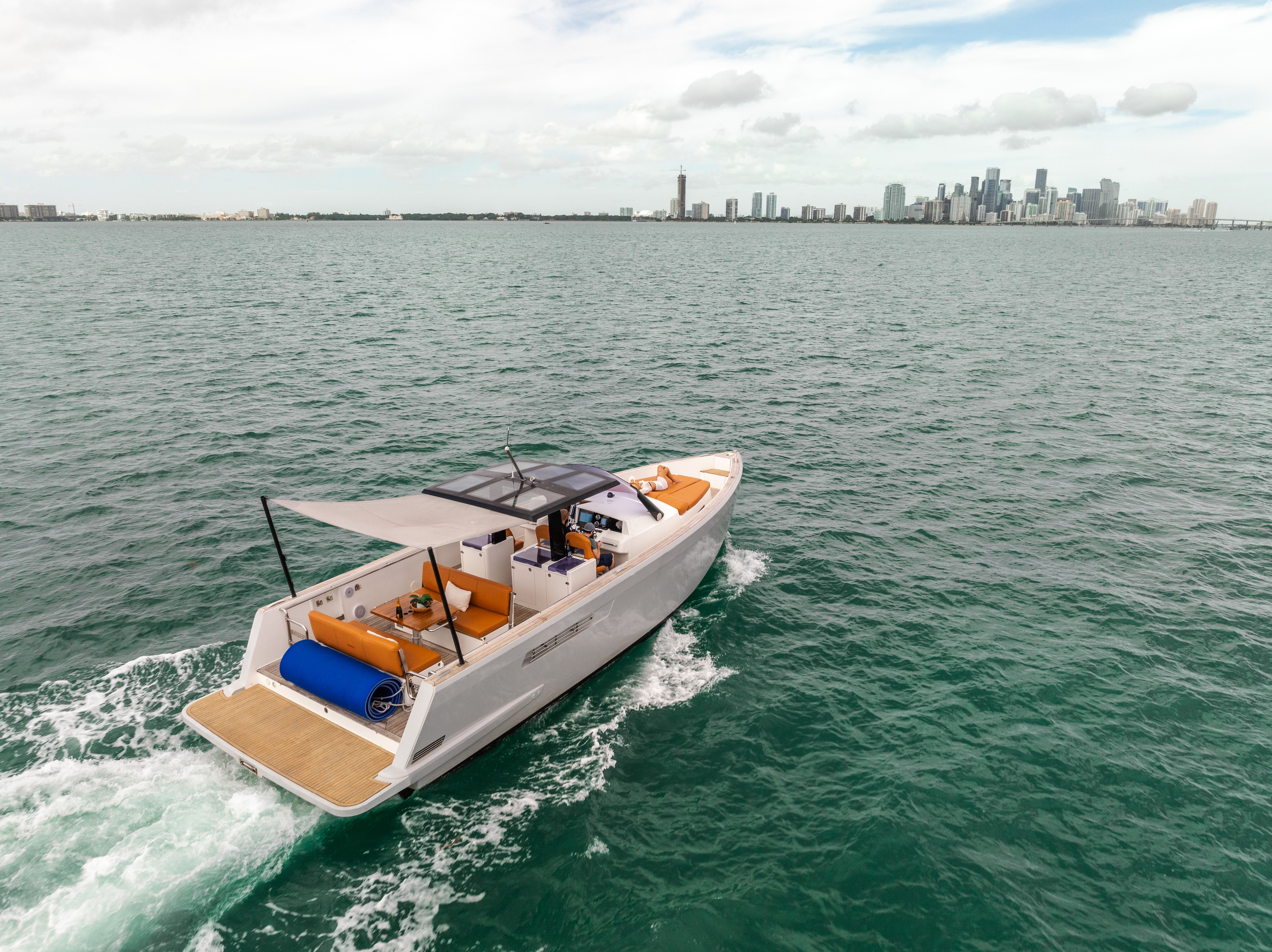 Day Charter Image